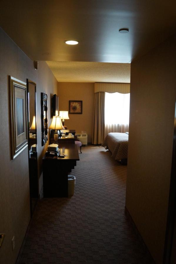 Salvatores Grand Hotel Williamsville Exterior foto