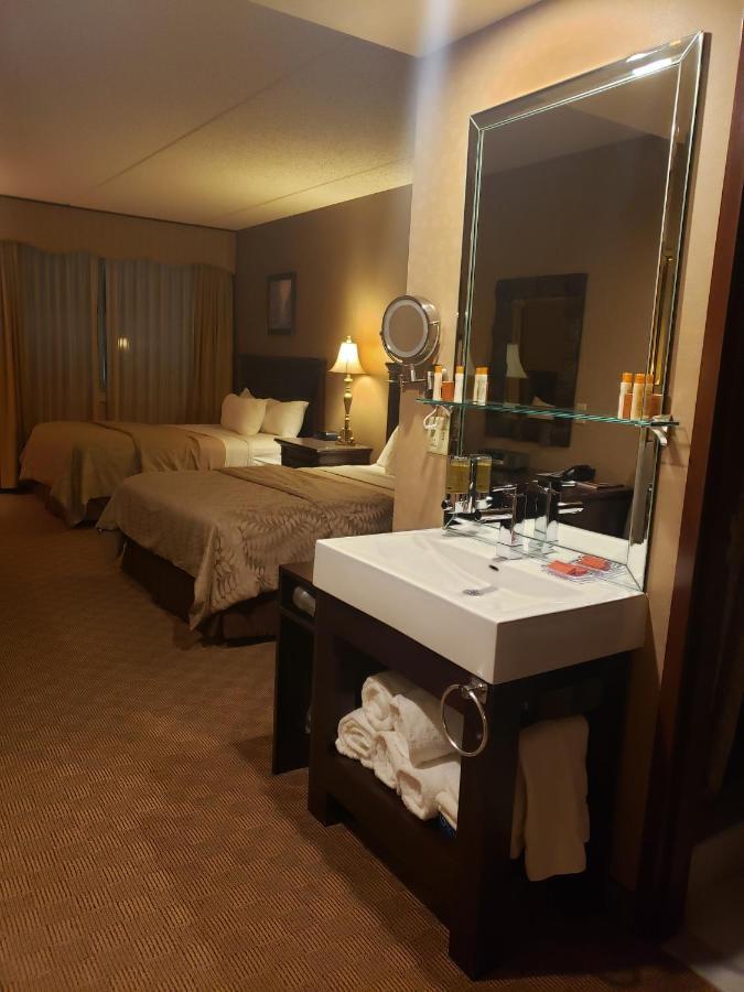 Salvatores Grand Hotel Williamsville Exterior foto